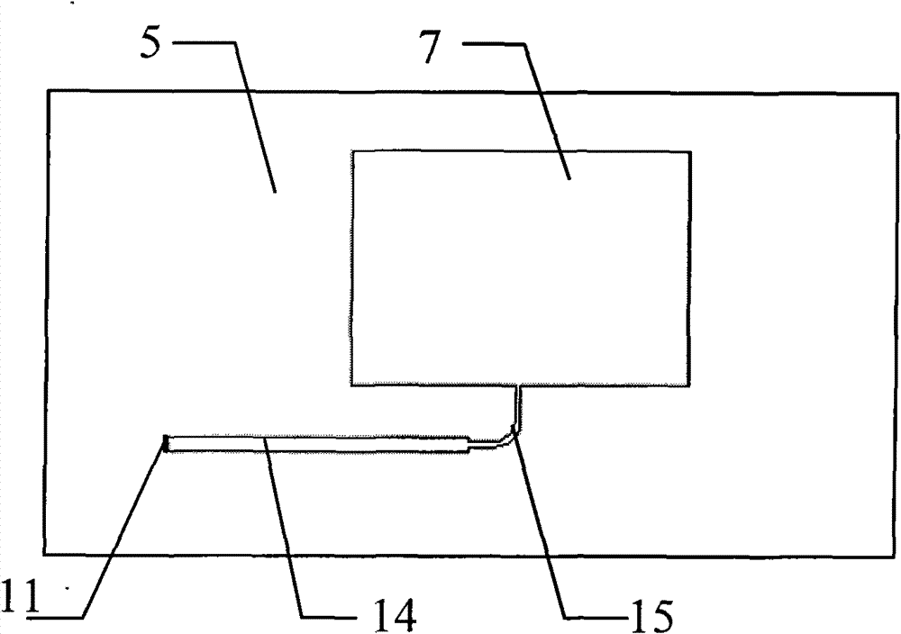 Low-loss microstrip patch frequency scanning antenna array capable of scanning by large angle in limited bandwidth