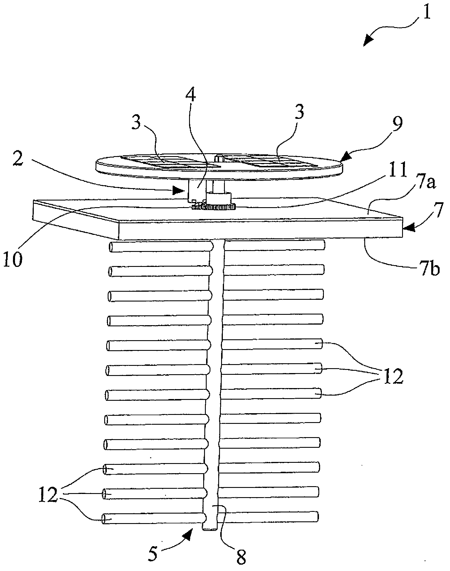 A fluid agitator device for facilitating development of algae or micro-algae in trays or photobioreactors