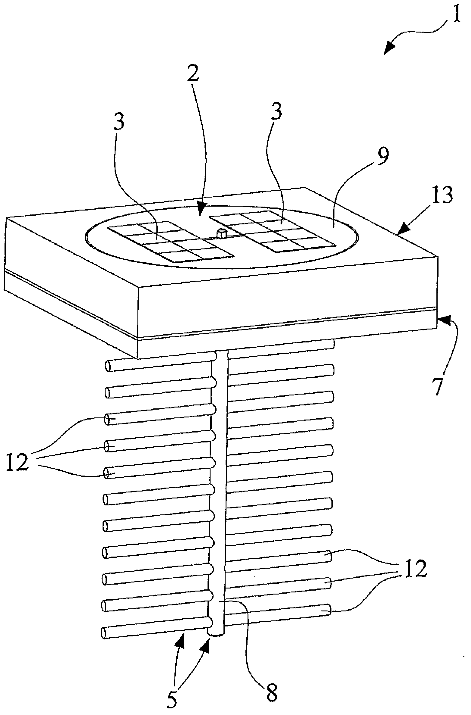 A fluid agitator device for facilitating development of algae or micro-algae in trays or photobioreactors