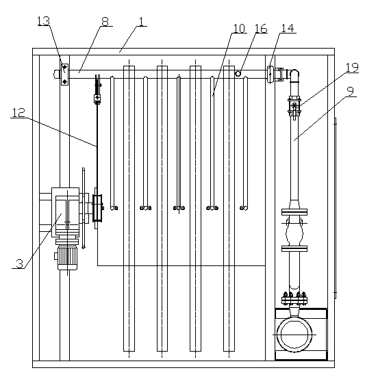 Oscillating cleaning device used for cleaning filter cloth of rotating disk filter