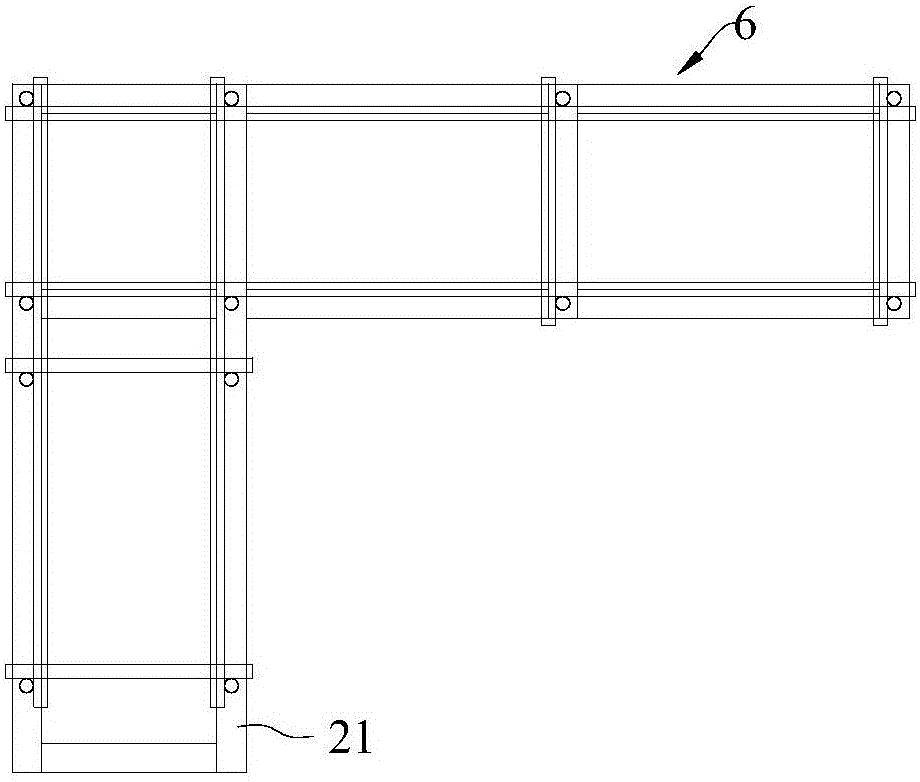 Railway high pier body template and scaffold integrated turnover formwork segmental construction method