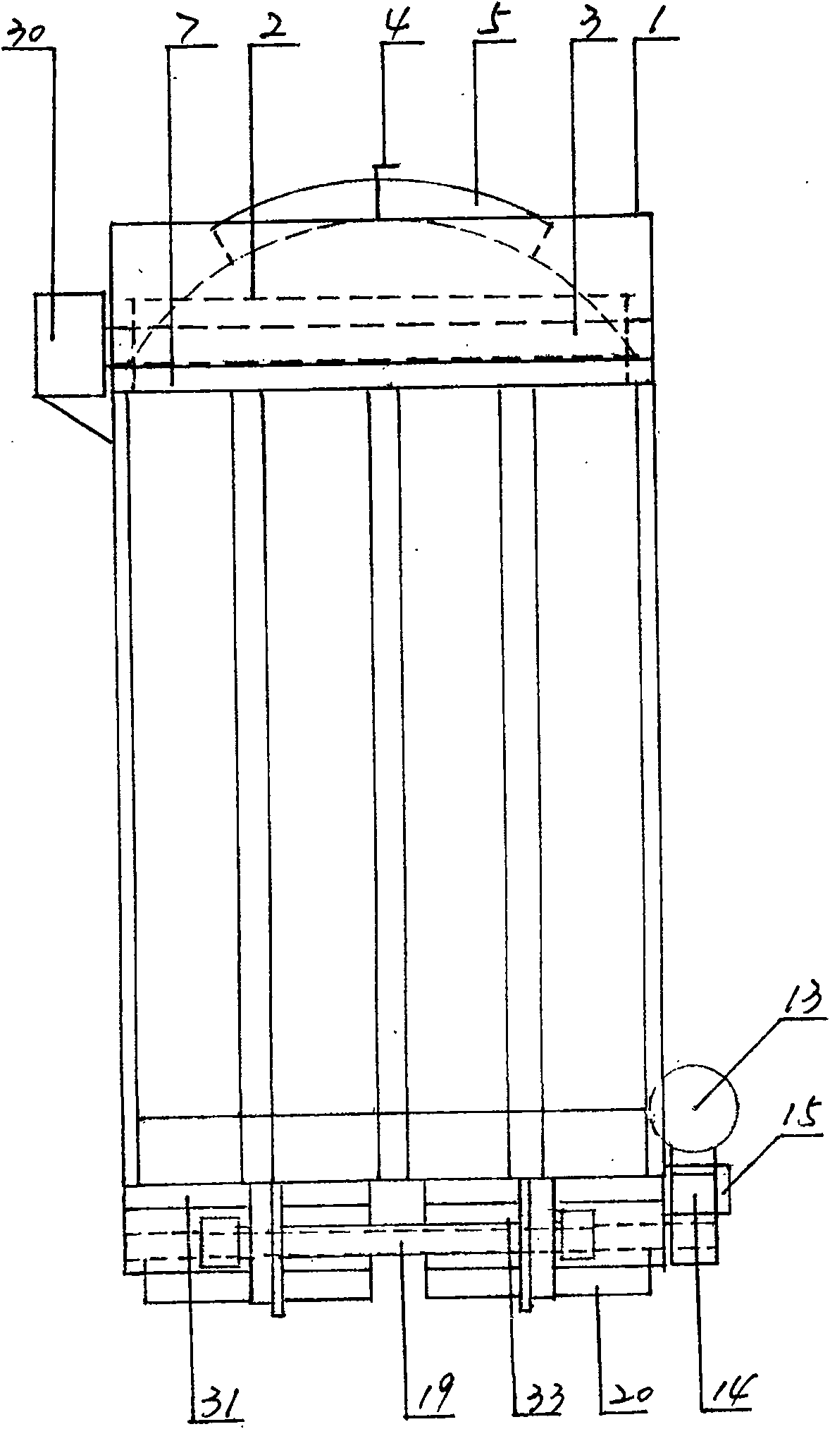 Self-dumping box of closed wagon