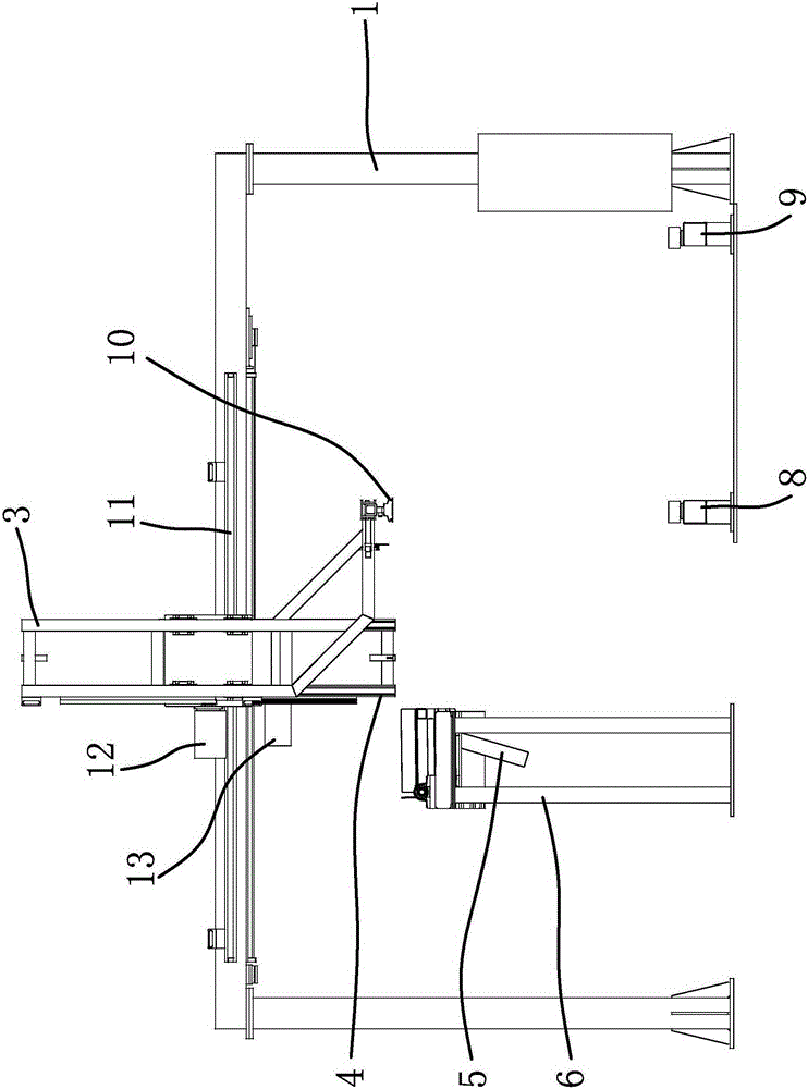 Automatic feeding device for tire treads