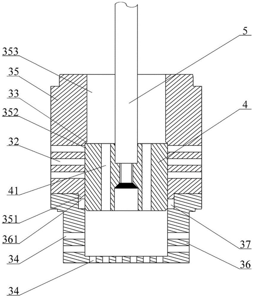 Low-noise high-pressure-difference adjusting valve