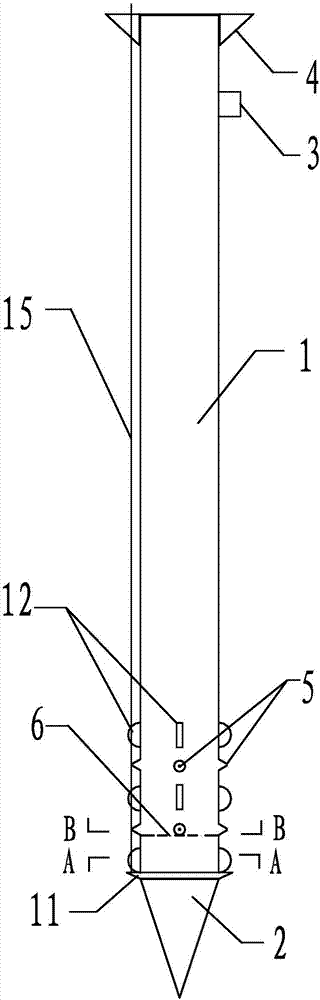 Collapsible loess compaction pile construction device and method capable of reducing thickness of falling soil