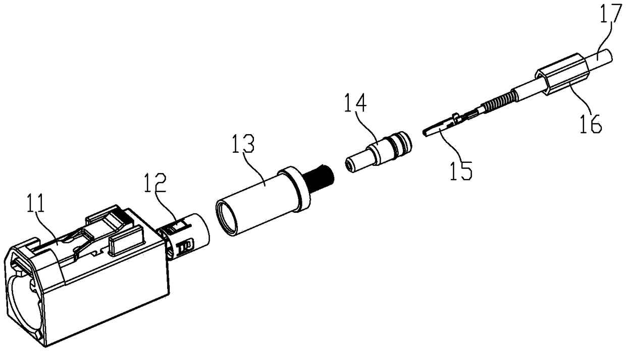 Female end connector capable of improving connection reliability and male end connector