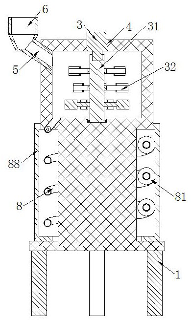 Taxus chinensis sanitary towel and preparation method thereof