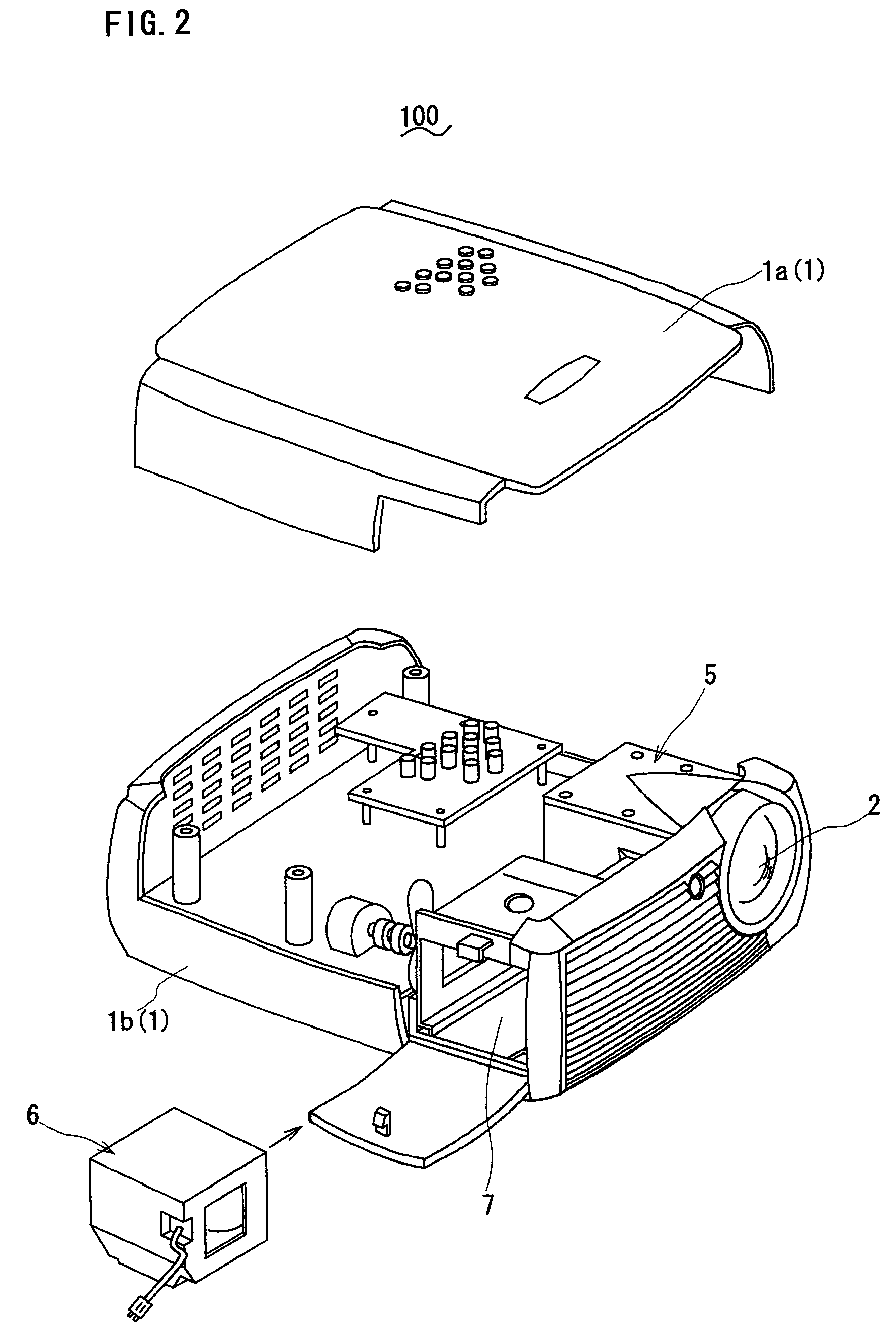 Image displaying projector with a light tunnel and light tunnel structure in an image displaying projector