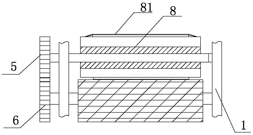 Heat sealing device of oversleeve machine