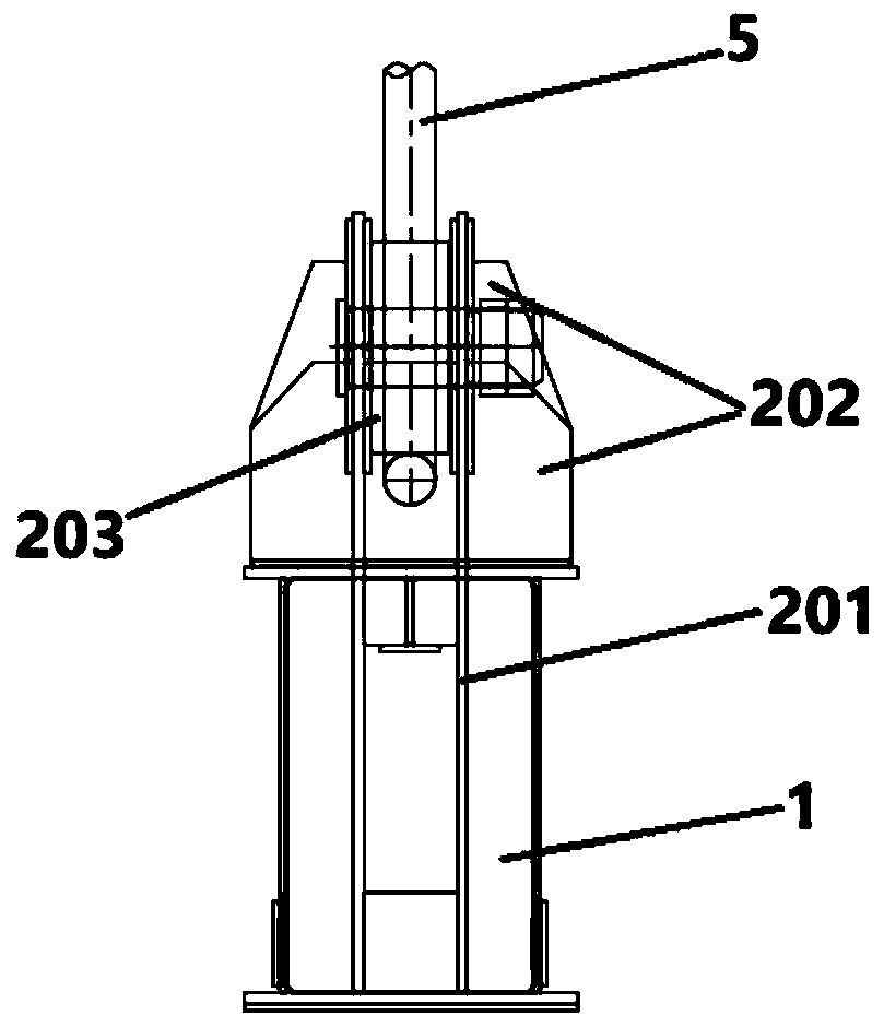 Lifting appliance for hoisting large-section steel truss girder