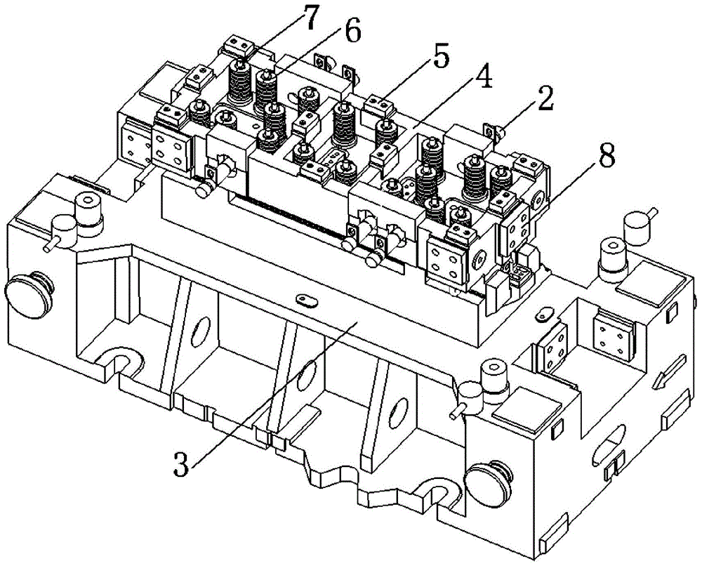 Upper die of stamping die and stamping die