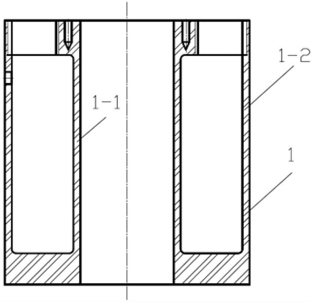 A hollow-structured non-metallic Dewar for AC superconducting magnets