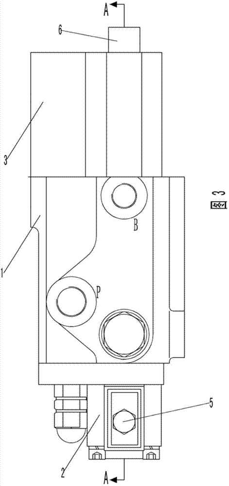 Distributor with automatic restoring function for tractor