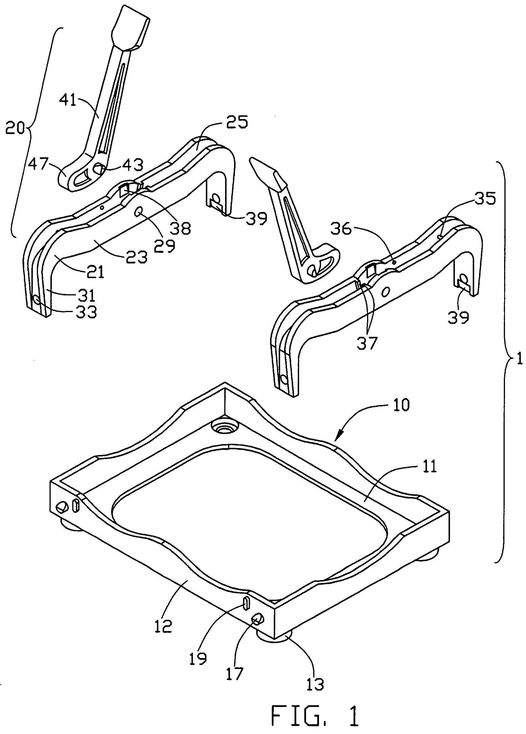 Heat sink clip assembly with cammed clip handles