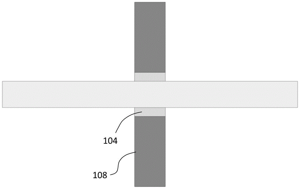 Double-gate p-channel mosfet with compressive strain film strain source and its preparation method