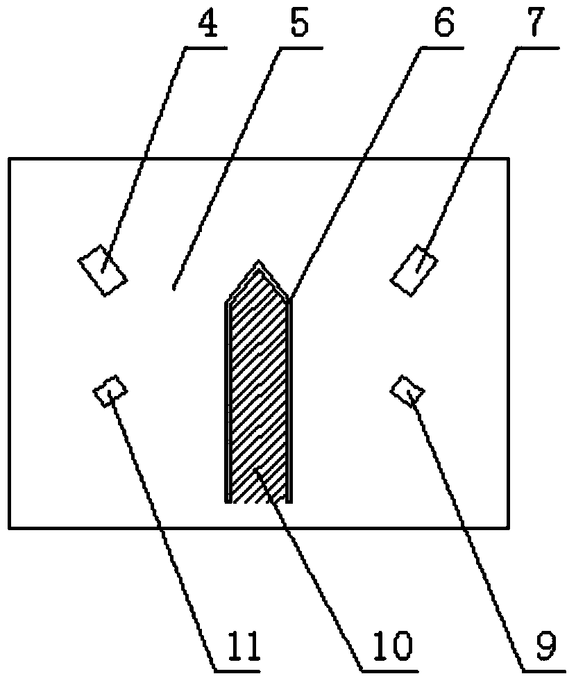 Integrally-formed shoulder tab mould