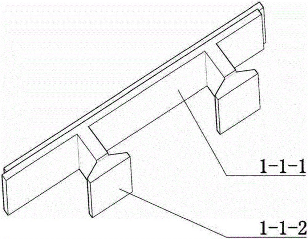 Composite rammed-earth wall, template device adopted in construction thereof and construction method thereof