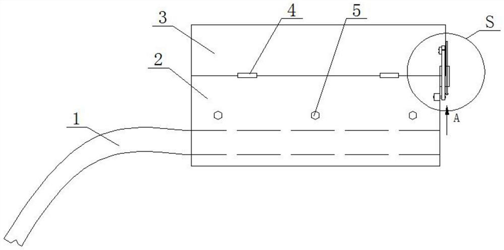 Drainage wire quick connecting device for strain clamp and use method thereof