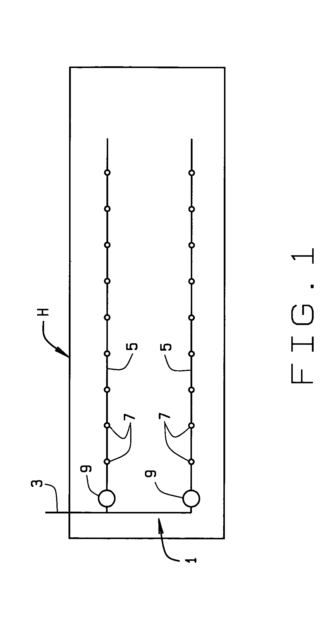 Automatically flushing water regulator for animal watering systems