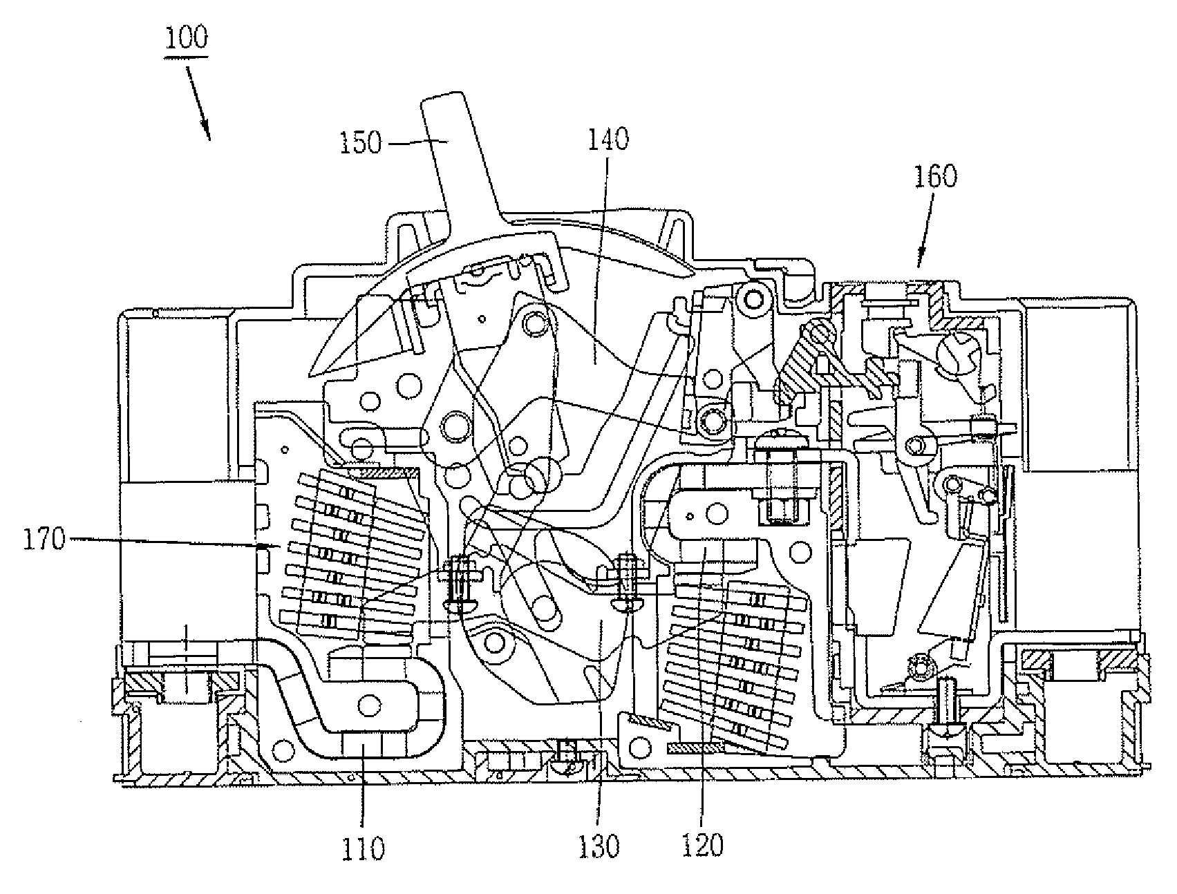 Instantaneous trip mechanism for mould cased circuit breaker