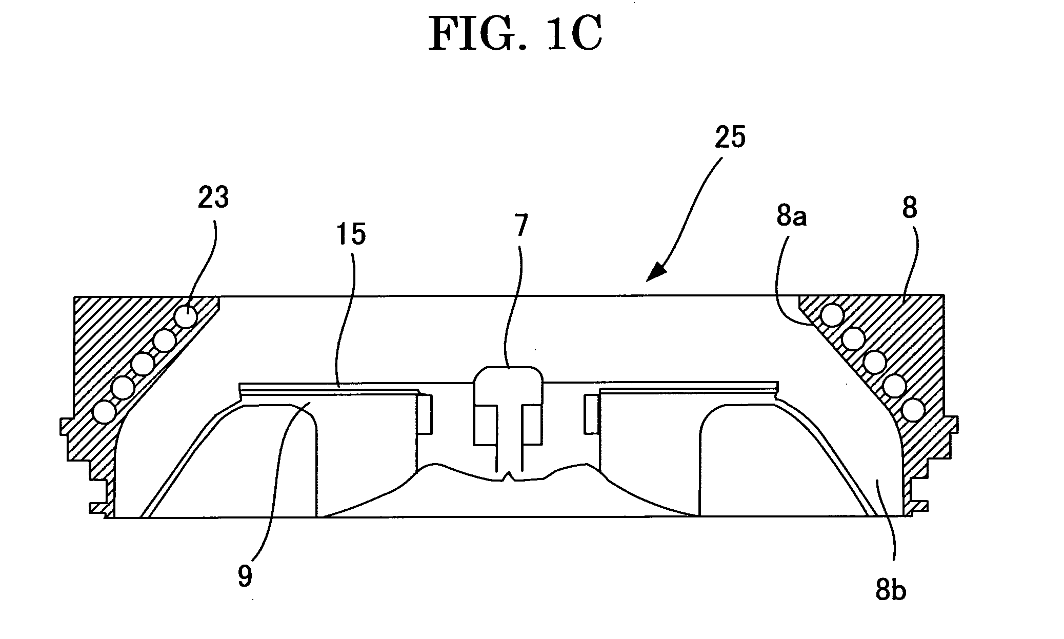 Spin coater, temperature controlling method of the same, optical disc production apparatus, and optical disc production method