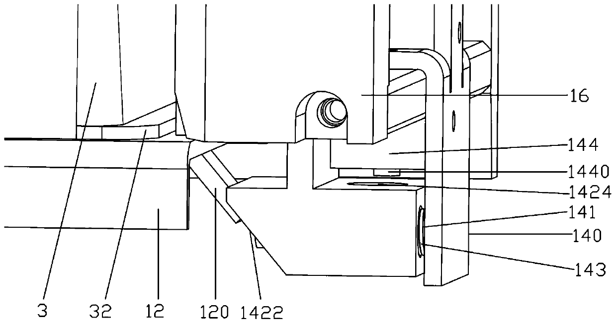 Automatic device for storing and transferring consumable boxes