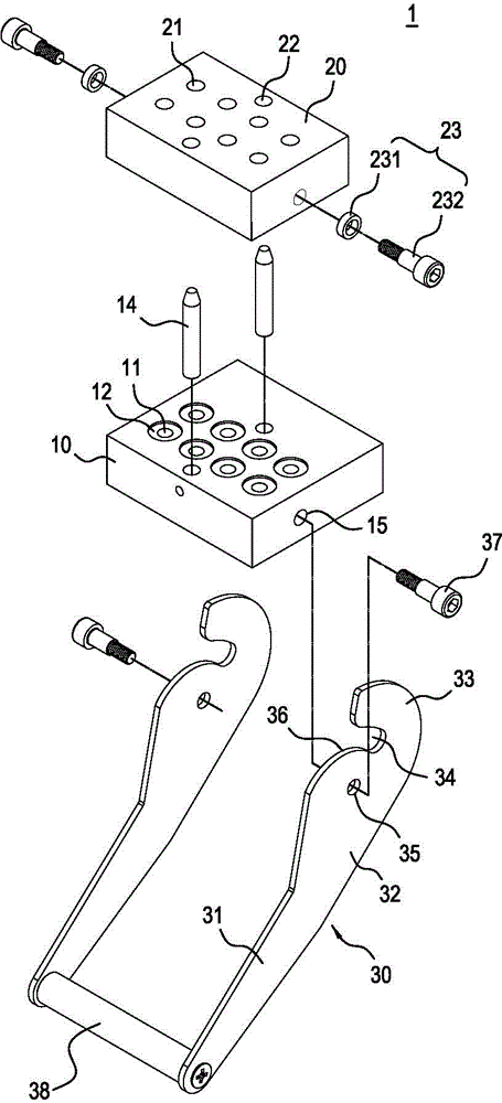 Replaceable fluid supply device