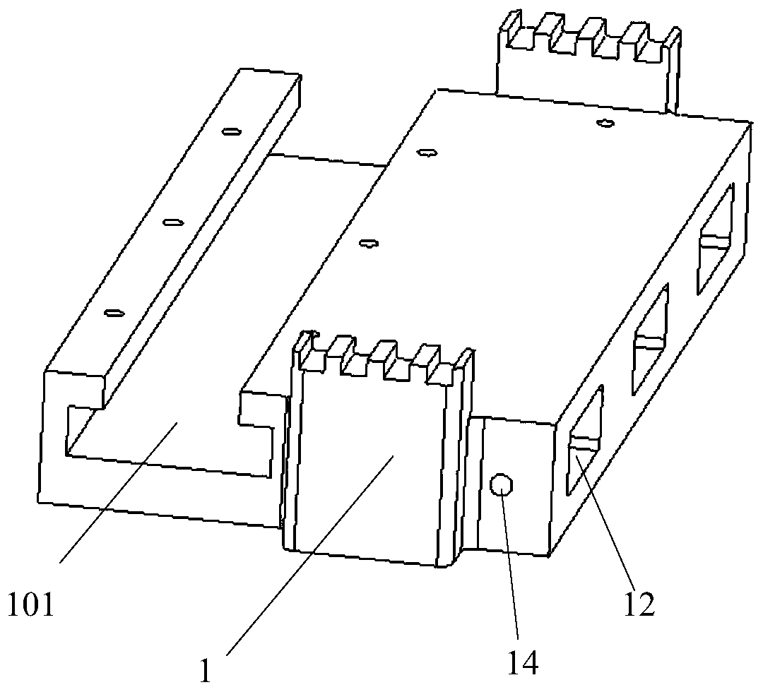 Single soft package battery testing device and method