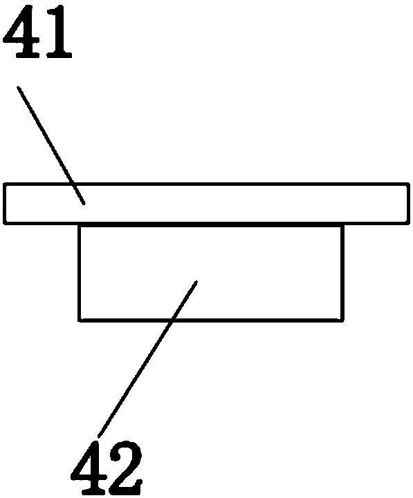 Collecting device for capacitor product