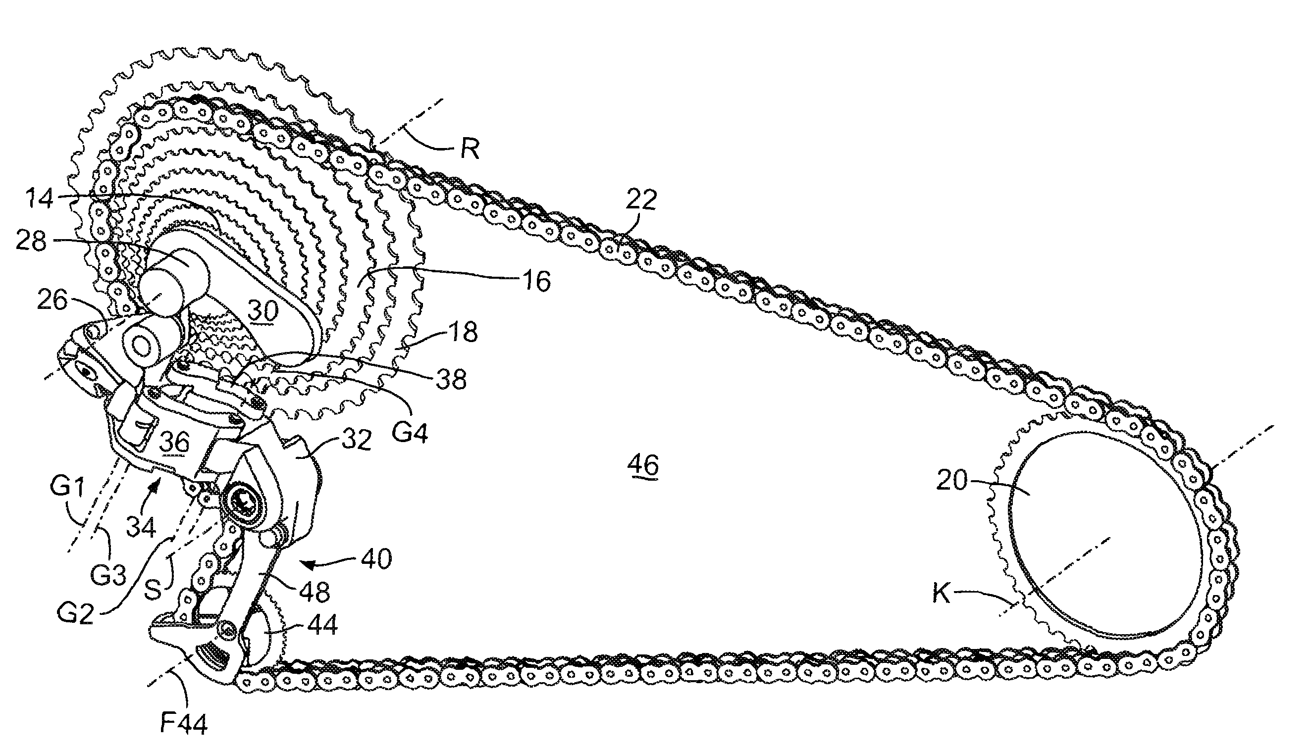 Drive arrangement for a bicycle, having a greater difference in the number of teeth between the largest and the smallest rear chain sprocket