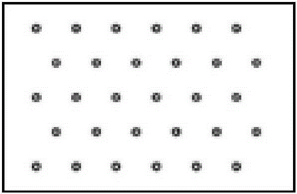 Straight-hole type spraying plate capable of preventing hollow cathode discharge