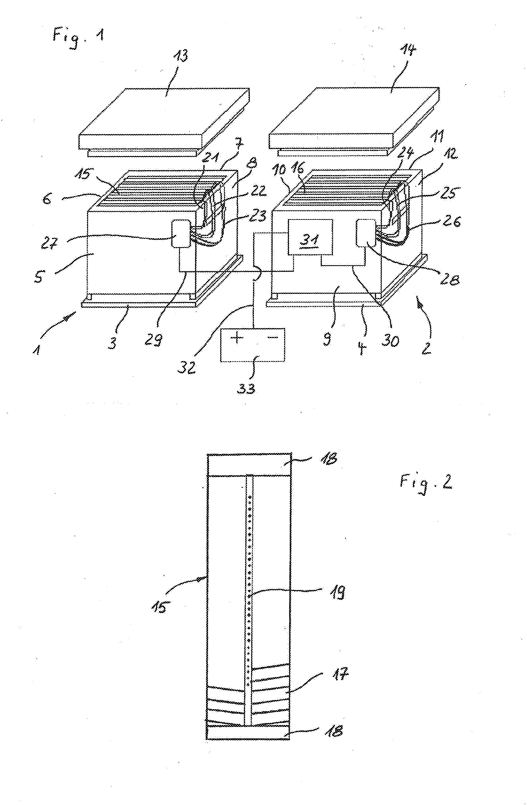 Device for combating the varroa mite in a bee brood