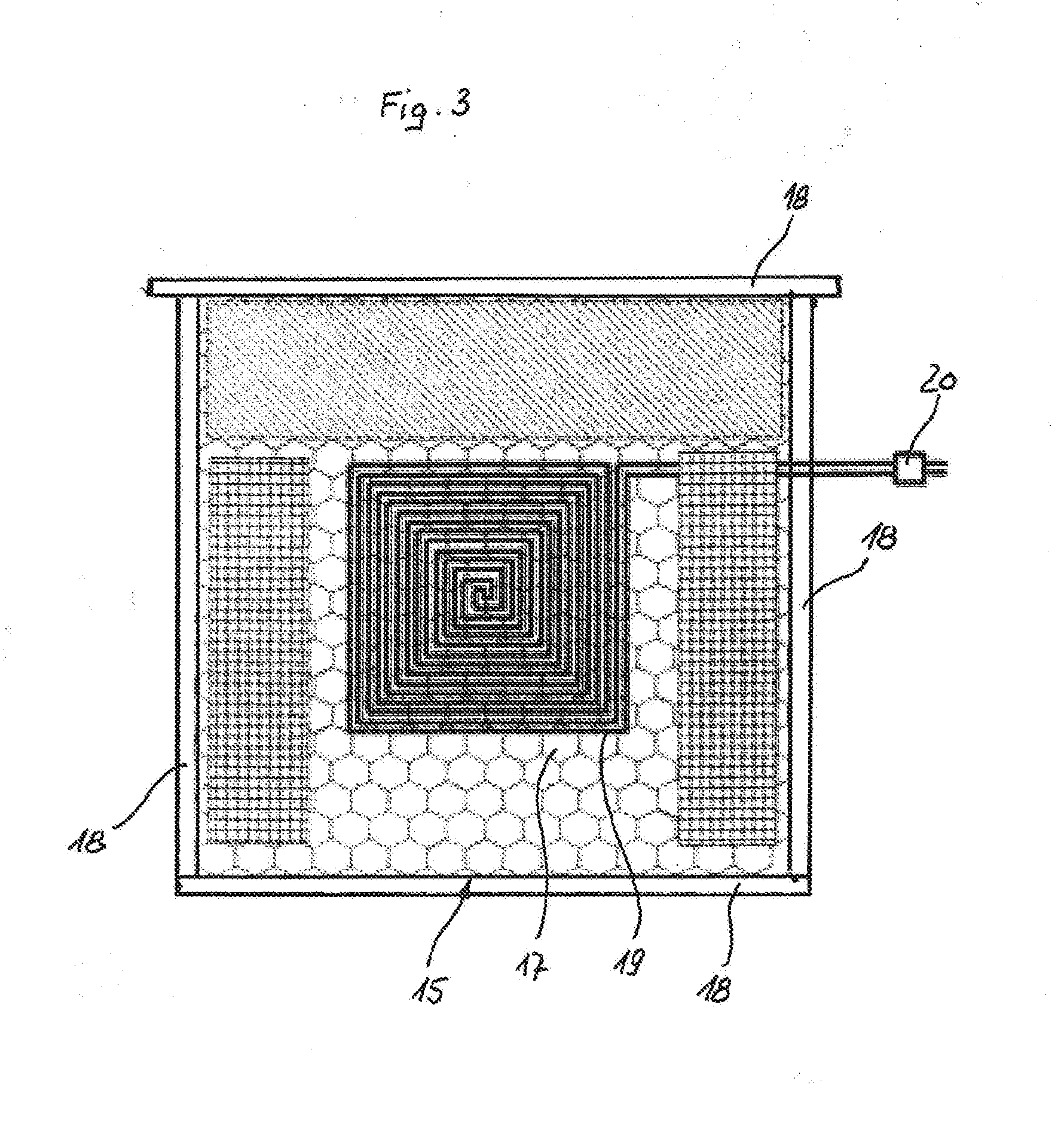 Device for combating the varroa mite in a bee brood