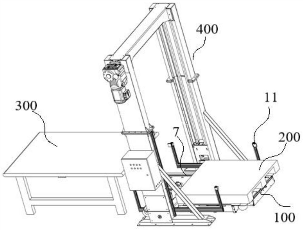 Tray butt joint conveying system based on AGV and assembly line of different heights