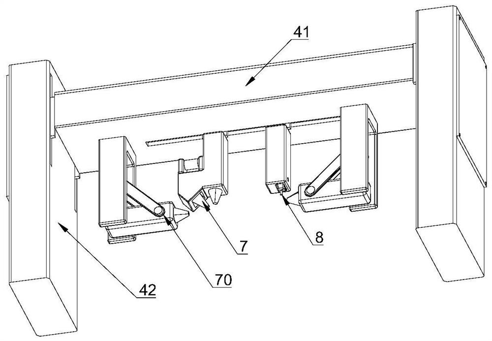 Method and device for multi-station near-net forming of spatial curved surface