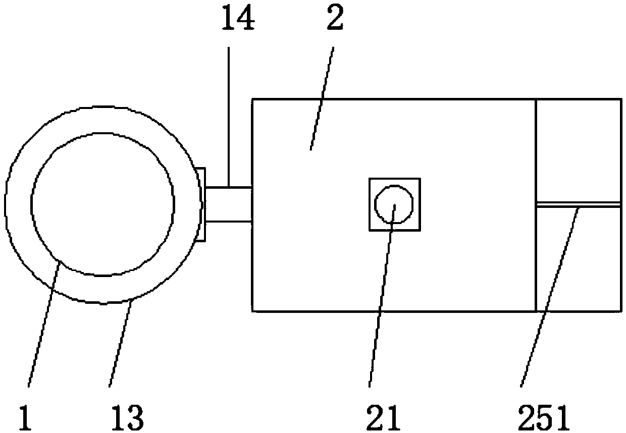 Garbage incinerator with blocking preventing and pre-smashing functions