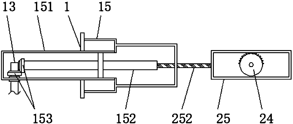 Garbage incinerator with blocking preventing and pre-smashing functions