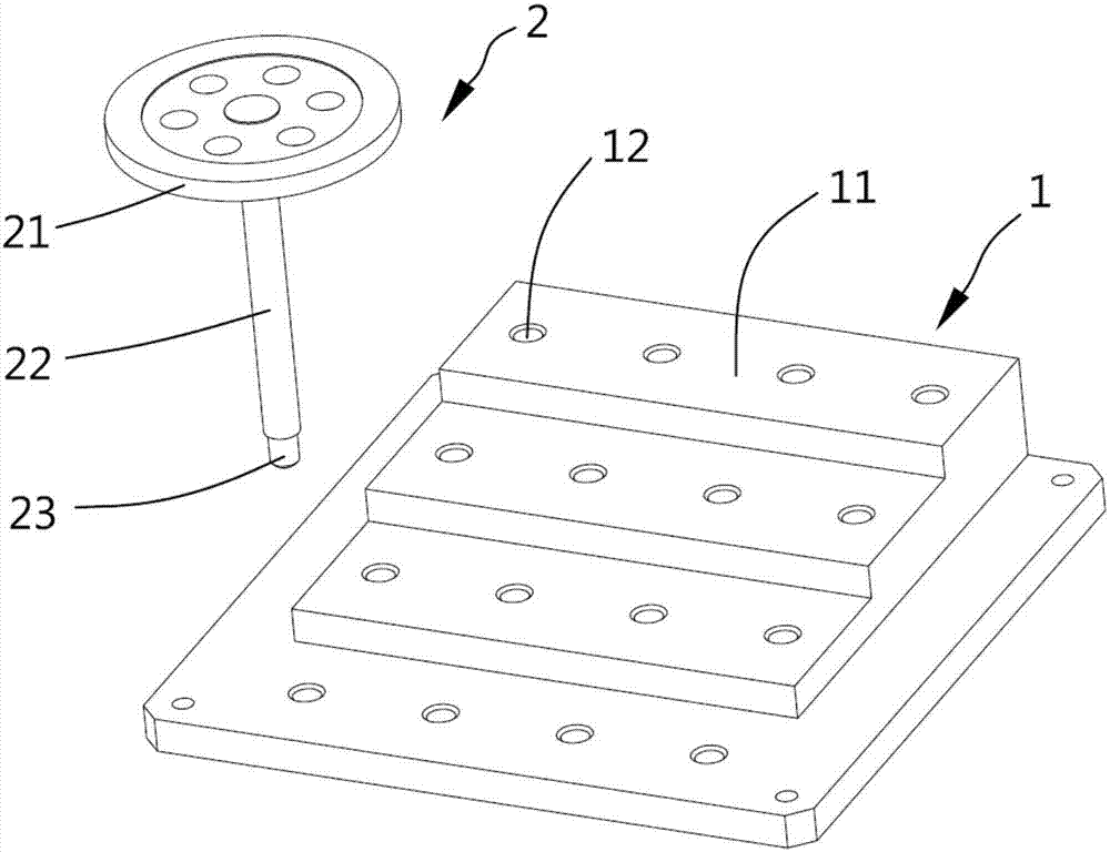 Correcting tool and correcting method for rod length parameter of industrial robot