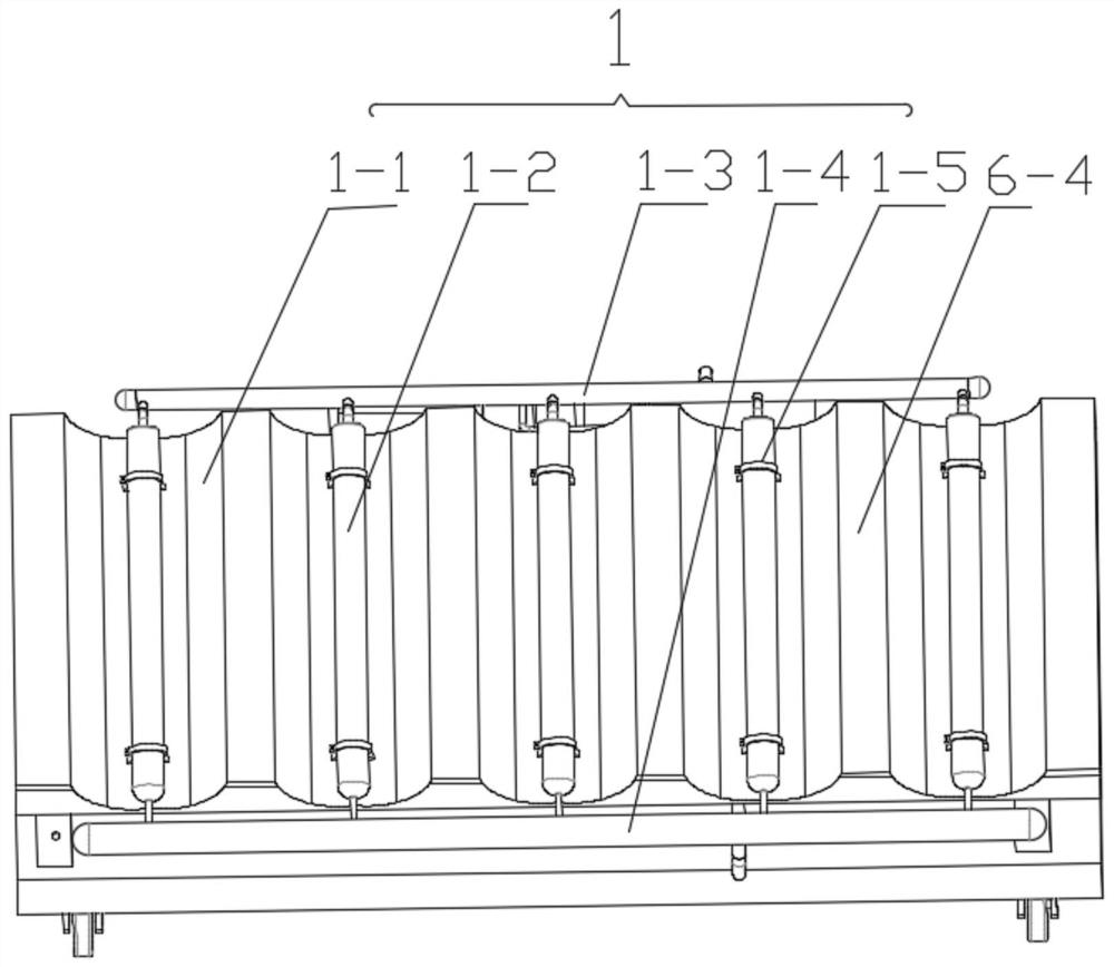 Solar thermal film coupled multi-effect water desalination device and method