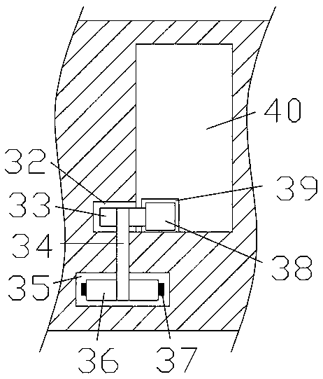 Electric shock automatic disconnection socket with alarm