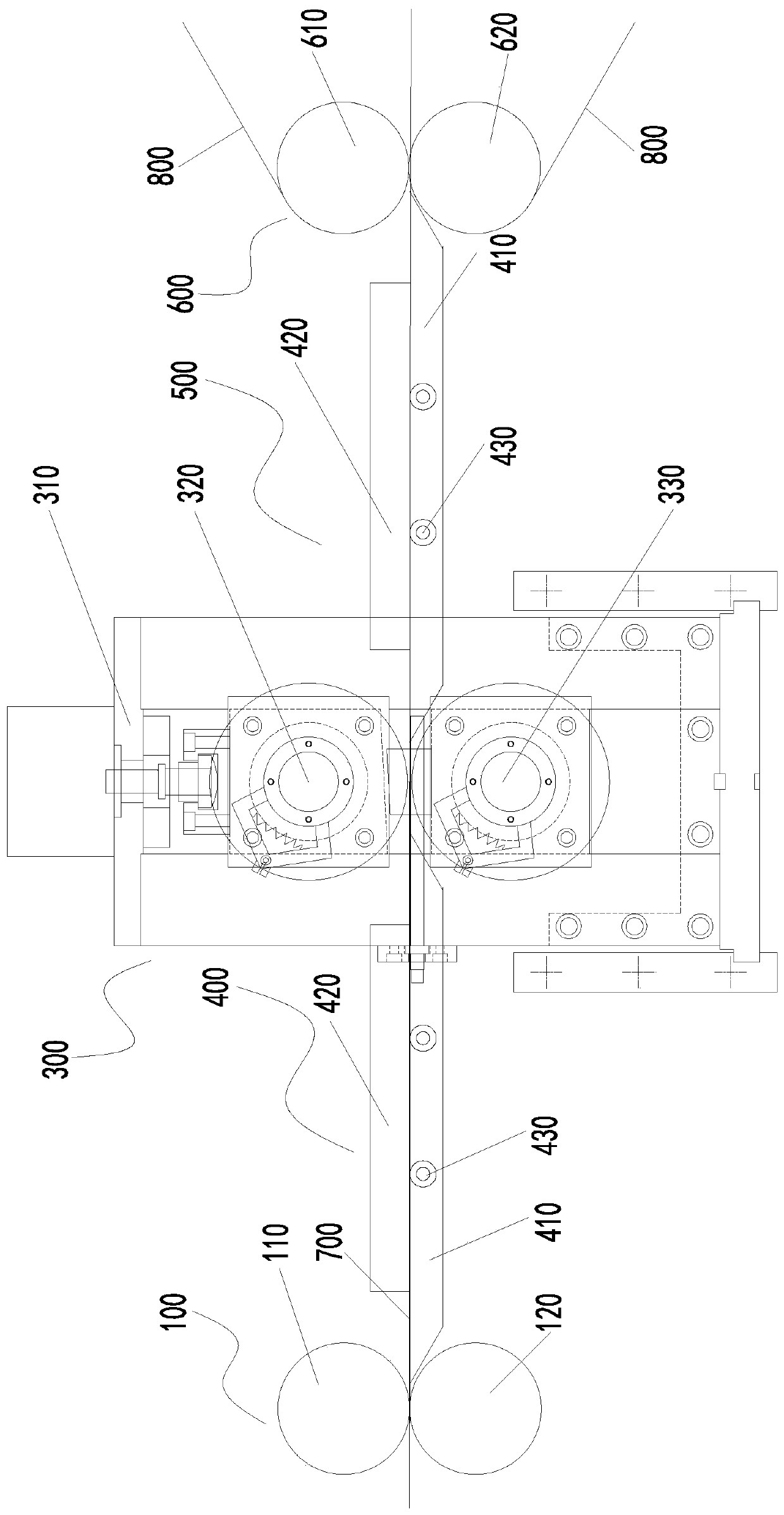 Mask nose bridge body adding device