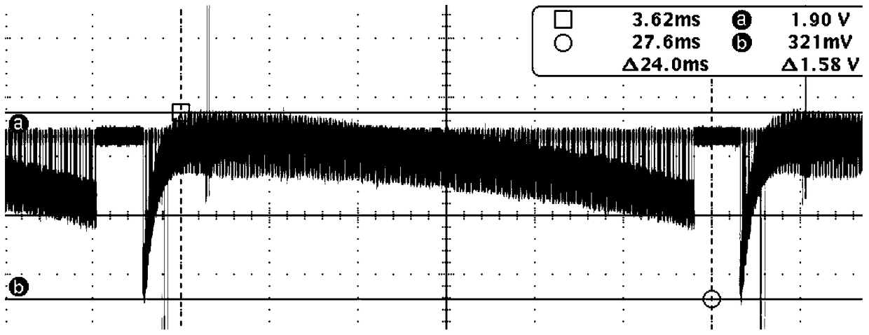 Infrared detection device with pre-correction non-uniformity and its pre-correction method