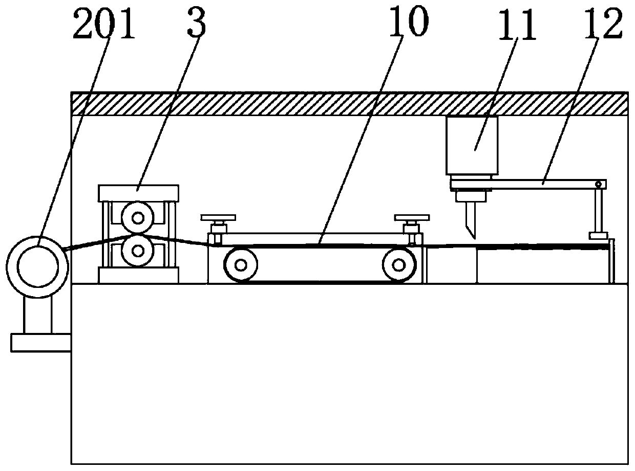 Cropping and edge-folding device for clothing trademark processing