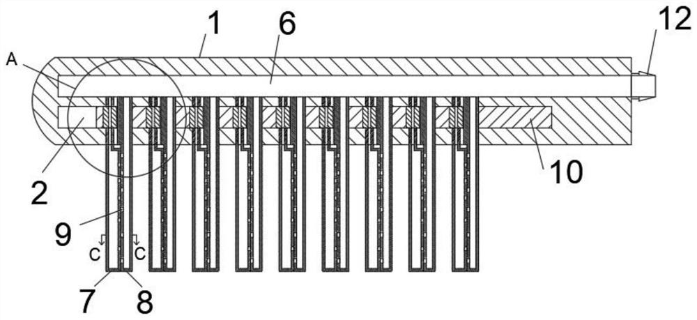 A kind of comb capable of drying hair quickly and using method thereof