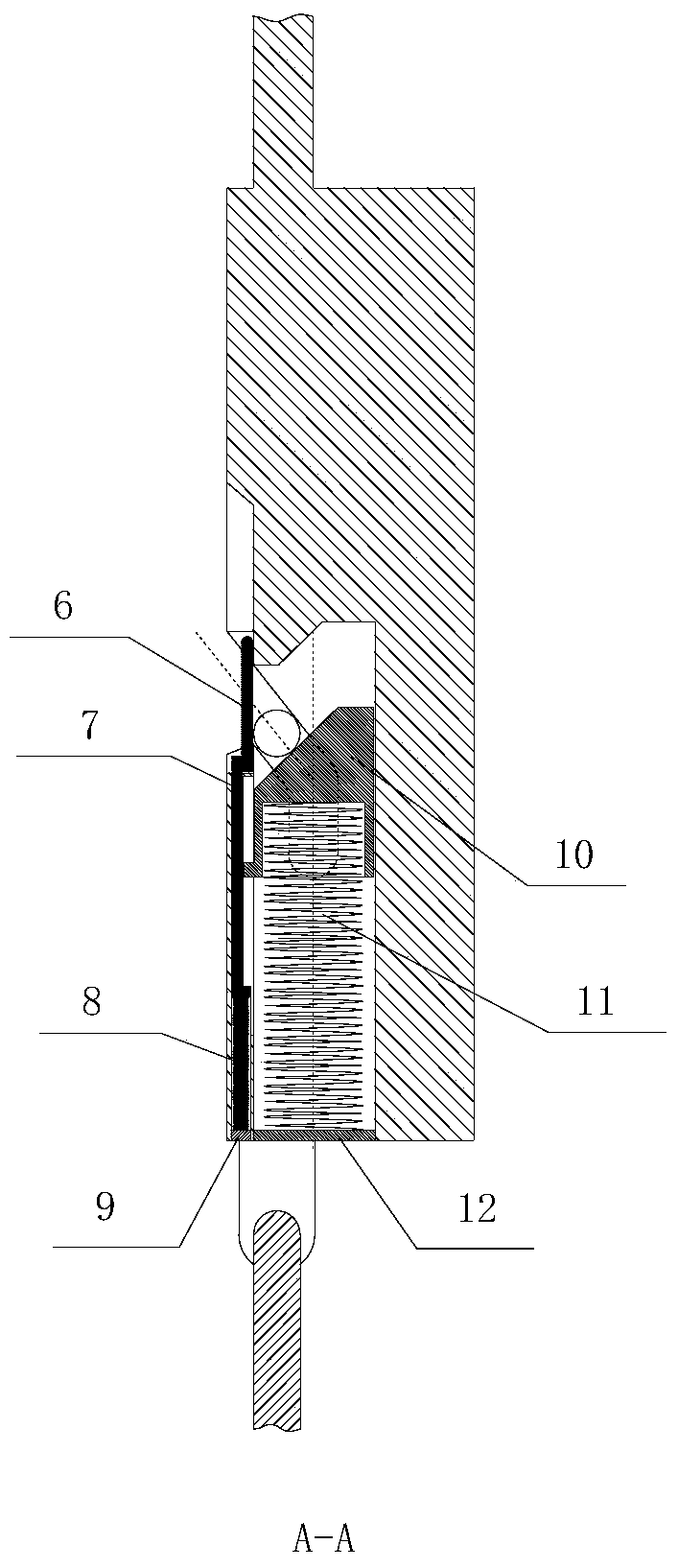 Automatic release device for rope