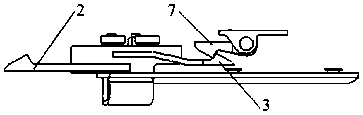 Gondola car, movable top cover and driving device of movable top cover