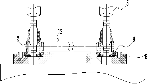 Traction bar ball assembly, and assembling tool and assembling method for traction bar ball assembly