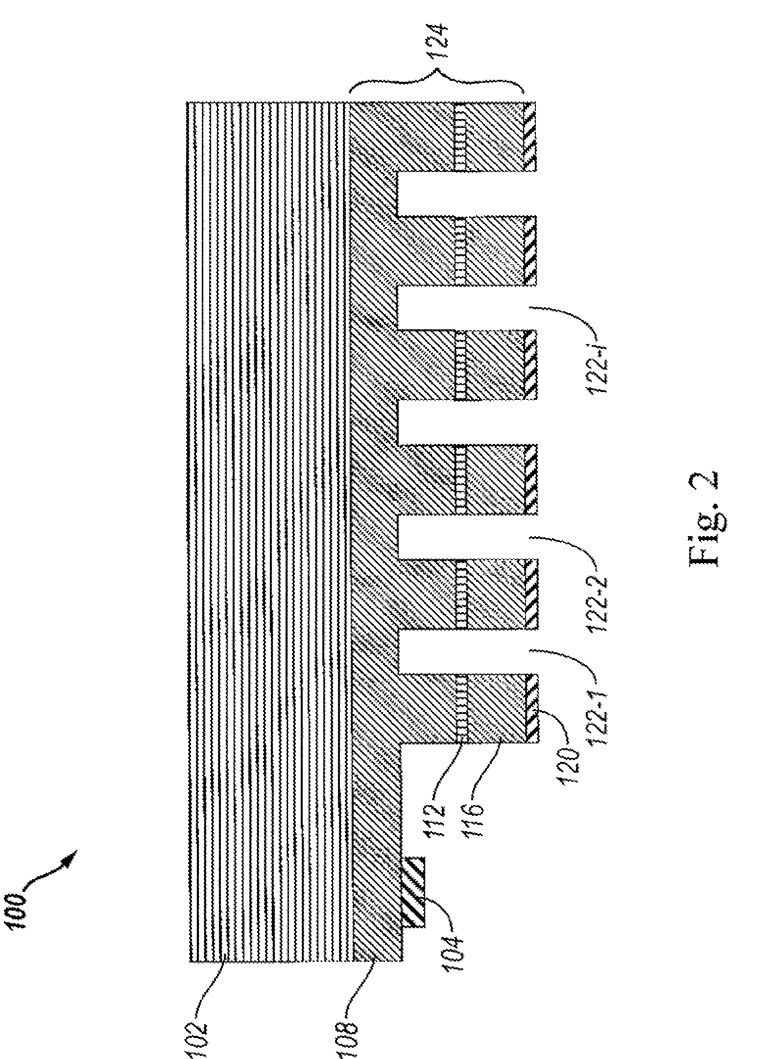 LED including photonic crystal structure