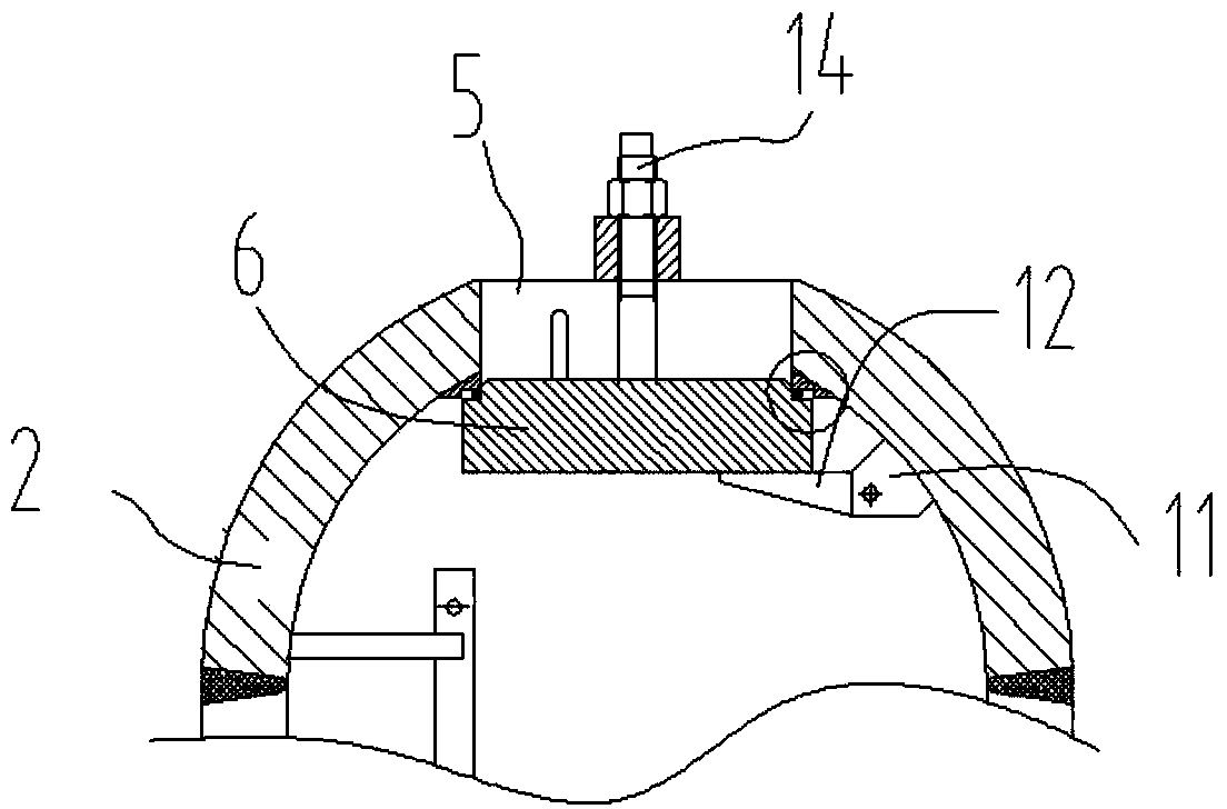 Inwards-opened sealed manhole structure