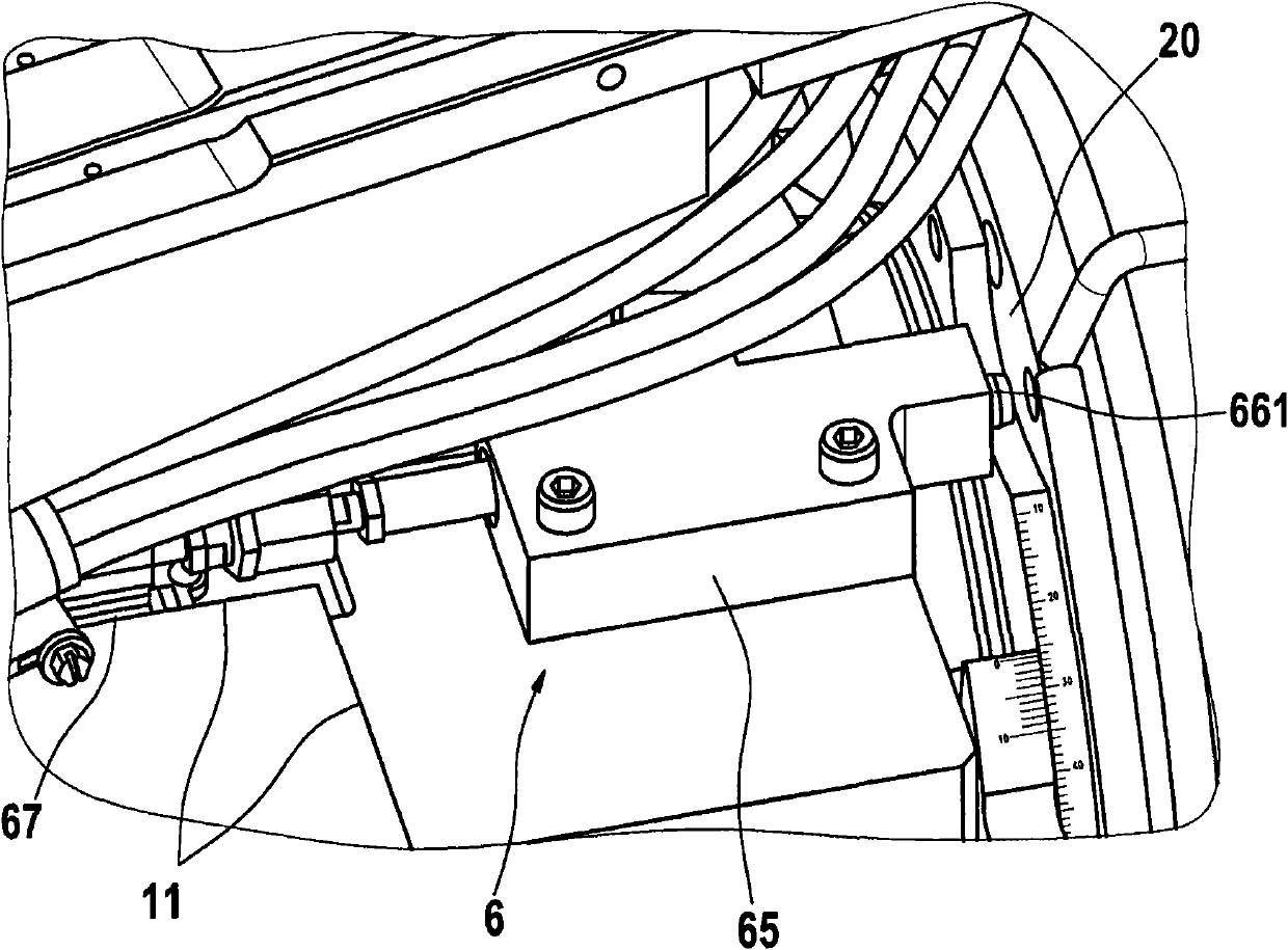 Cutting device for the tobacco industry and method for disabling the cutting device